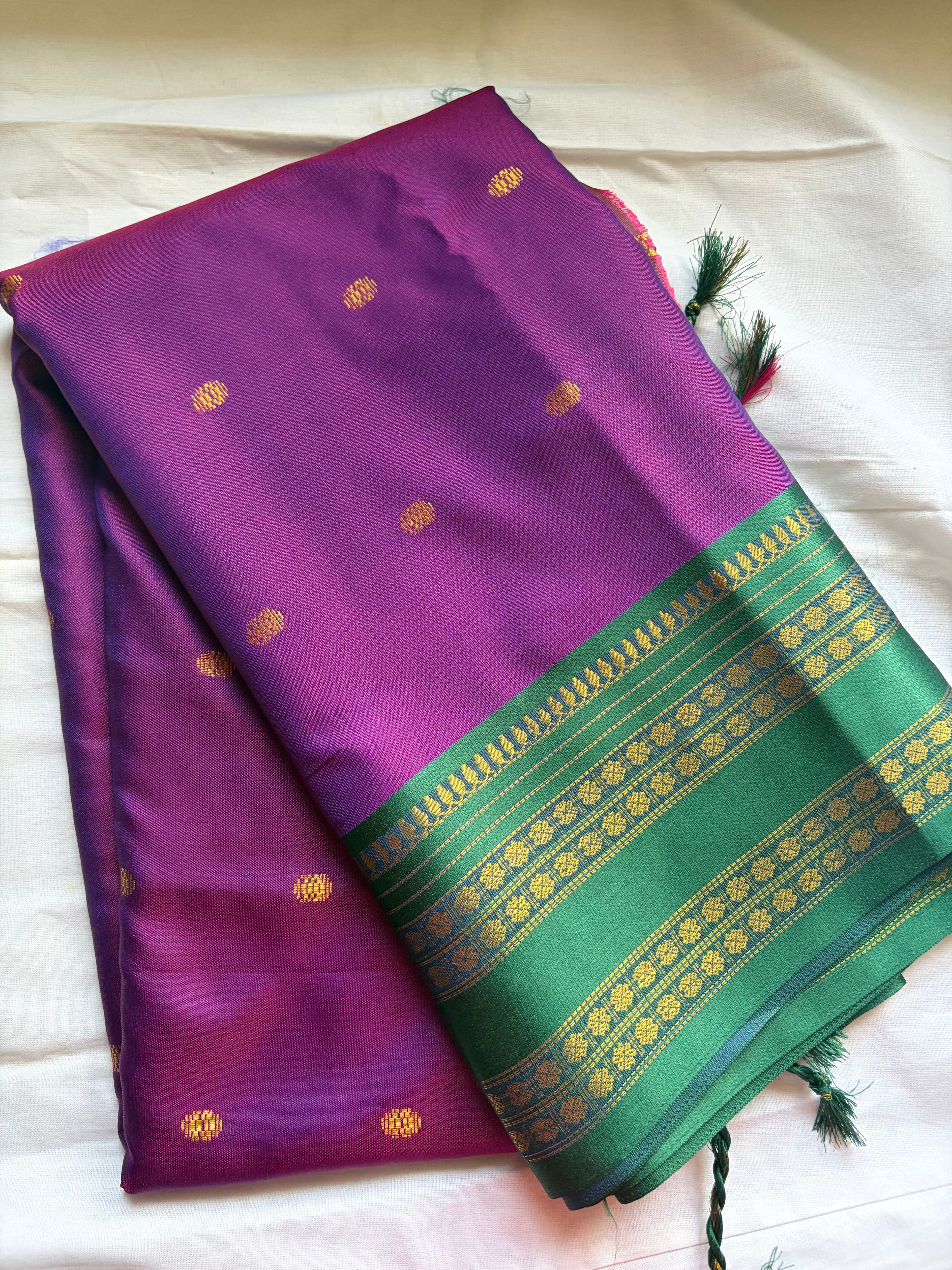 Vintage Semi soft silk with blouse